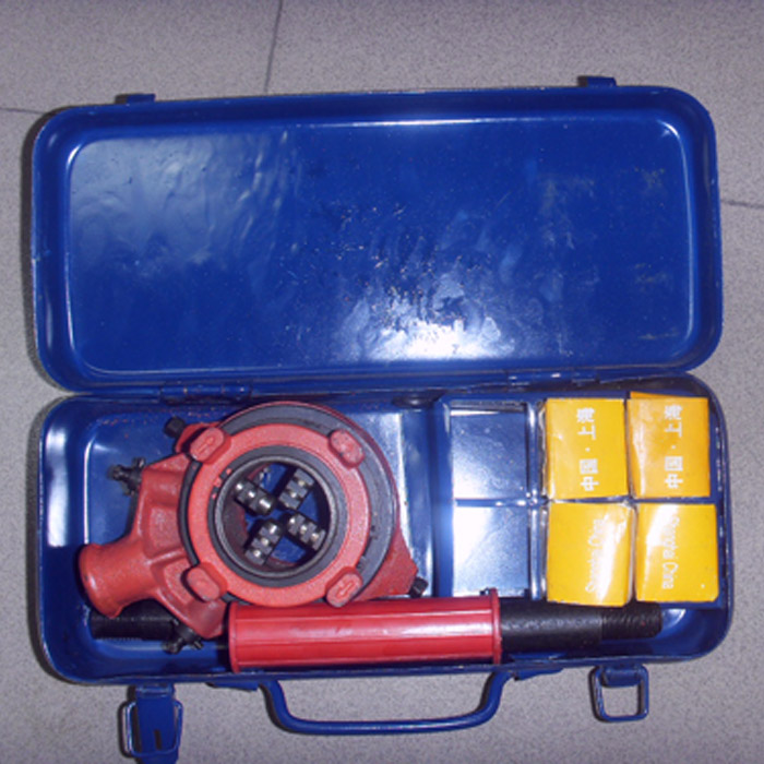 2 inch Ratchet pipe threading kit