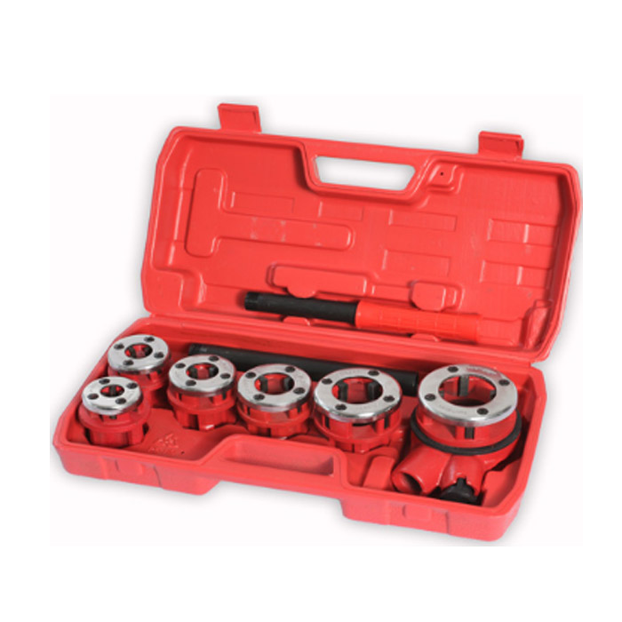 Ratchet pipe threading kit
