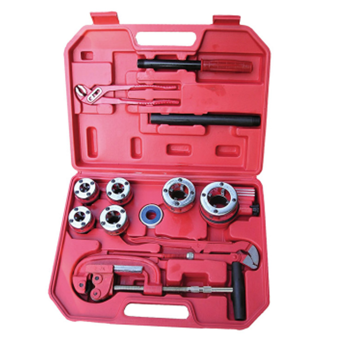 Ratchet  hand pipe threading kit